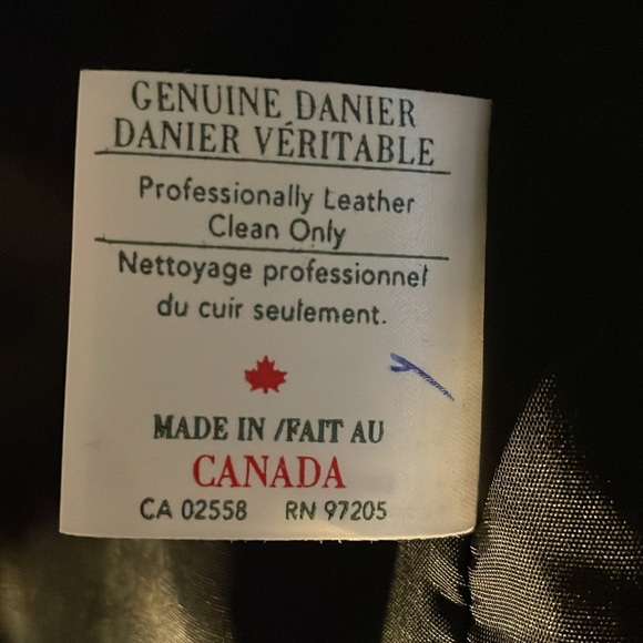 Danier leather jacket black red collar - Picture 3 of 3